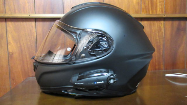 OGKのヘルメット、エアロブレード5にインカムを取り付けてみた